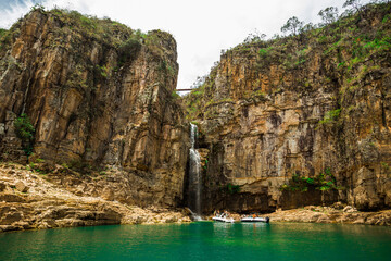 Fototapeta premium Paredão na represa de Furnas - Capitólio, MG