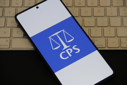 CPS - Crown Prosecution Service - Ag&ecirc;ncia p&uacute;blica respons&aacute;vel pela condu&ccedil;&atilde;o de processos criminais na Inglaterra e no Pa&iacute;s de Gales . &Eacute; chefiado pelo Diretor de Acusa&ccedil;&atilde;o P&uacute;blica.