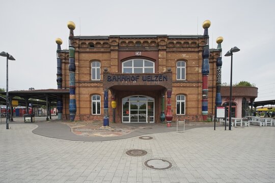 Hundertwasser railway station, &Uuml;lzen, Lower Saxony, Germany