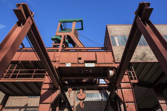 Pithead, Zollverein Colliery, Unesco World Heritage Site, Essen, Ruhr Area, North Rhine-Westphalia, Germany