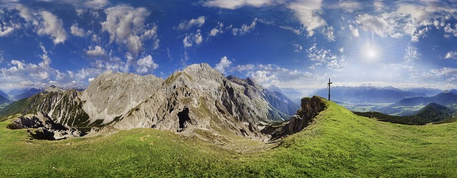 360&deg; panorama on the summit Wankspitze with view into the Inn valley and the Mieminger Gebirge, Obsteig, Mieminger Gebirge, Tyrol, Austria
