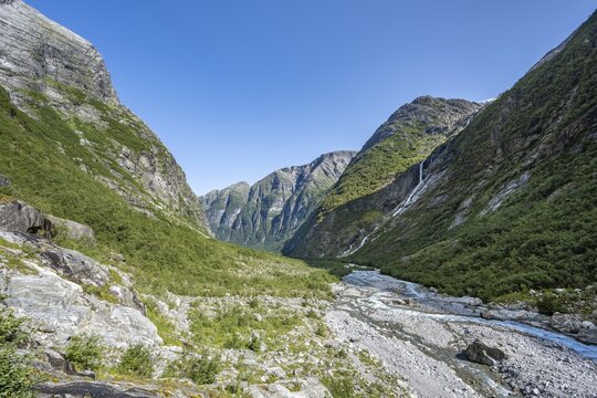 River Kjenndalselva in the glacial valley of the Kjenndalsbreen glacier, Jostedalsbreen National Park, Loen, Vestland, Norway