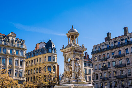 Fontaine de la Place des Jacobins de Lyon Presqu&rsquo;&icirc;le en France