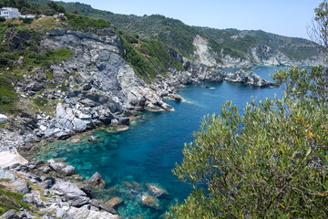 Obraz premium The coastline of Skopelos near Chapel of Agios Ioannis, Thessaly, Greece