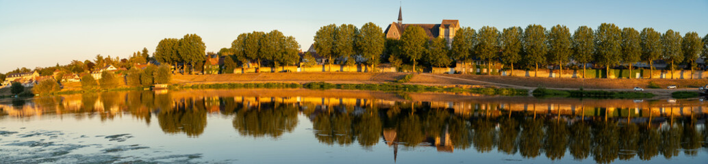 Fototapeta premium Un village au bord de l'eau 2