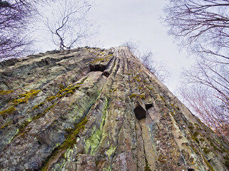 Małe organy myśliborskie - bazaltowy czop wulkanu  (volcano plug) pomnik przyrody nieożywione w pobliżu miejscowości Myśłibórz  © Jakub