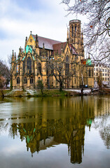 Obraz premium reflection of the church in the water