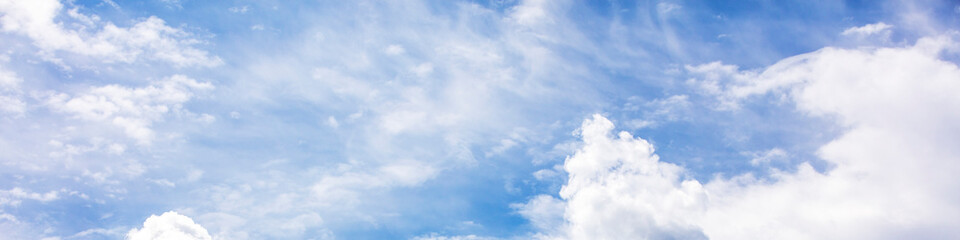 Obraz premium Beautiful cloudy sky. Daylight Sky texture. Abstract nature background