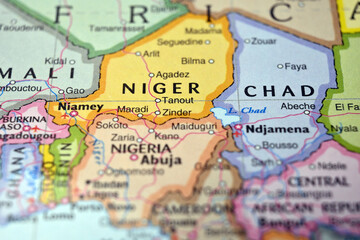 Naklejka premium Niger on World Map with Blurred Background – Geography Location Concept