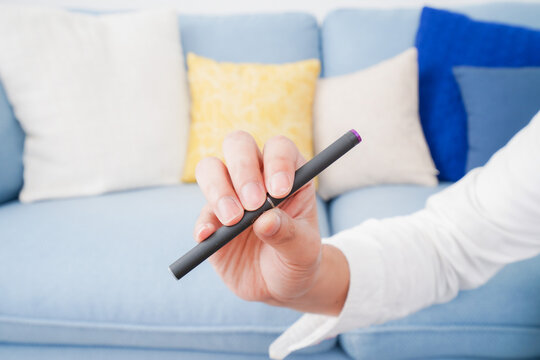 副流煙を嫌う小さな女の子