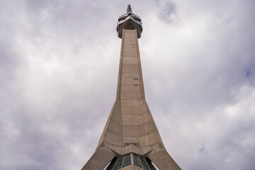 Obraz premium Close-up of the architectural details and concrete structure of the Avala Tower in Belgrade, Serbia 12.08.2024