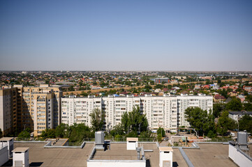 Naklejka premium Urban landscape view of residential buildings and green spaces in city