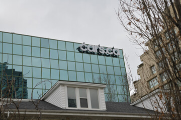 Naklejka premium skyline sign of Cars.ca, corporate office, at 10 Lower Spadina Av, Toronto