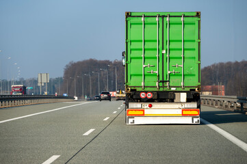 Transport drogowy.  © Tomasz Warszewski