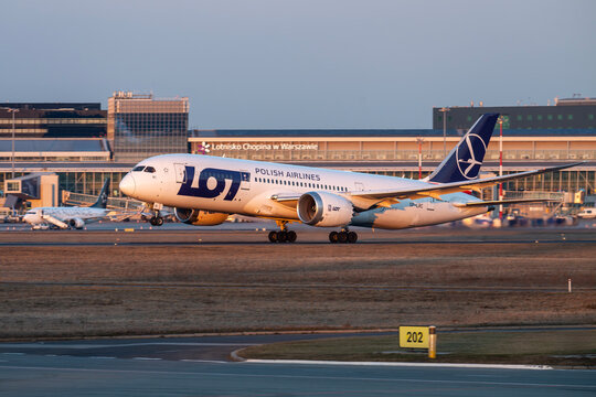 Boeing 787-8 Dreamliner - LOT	