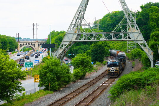 Train in Bala Cynwyd, Pennsylvania with Interstate 76 in the background