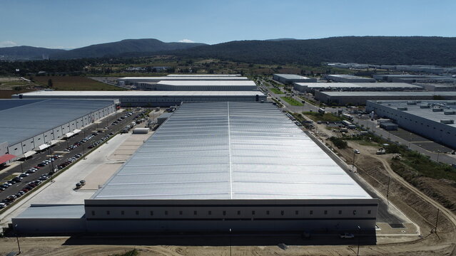 Nave industrial en construccion