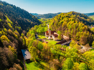 Medieval monastery Cerveny Klastor near Peak Tri Koruny or Trzy Korony in Pieniny National park in Slovakia and Poland © Zedspider