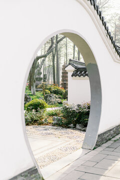 Circle Gate Chinese Garden Architecture