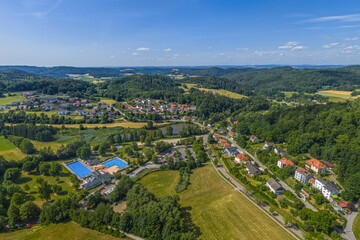 Fototapeta premium Ausblick auf Falkenstein in der südlichen Oberpfalz im oberen Bayerischen Wald im Sommer