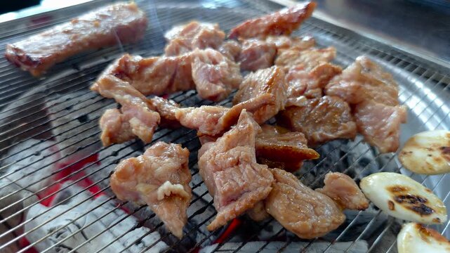 한국음식,음식,돼지갈비,숯불돼지갈비,돼지고기,Korean food, food, pork ribs, charcoal-grilled pork galbi, pork