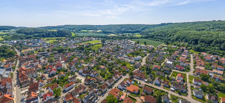 Ausblick auf das Jagsttal rund um Lauchheim bai Aalen im baden-w&uuml;rttembergischen Ostalbkreis