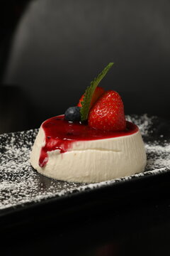 Dessert frais dans une p&acirc;tisserie en France