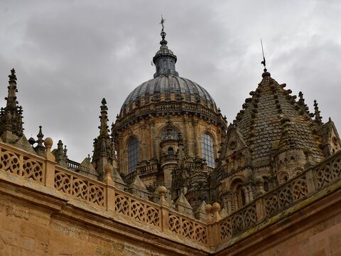 Le d&ocirc;me de la cath&eacute;drale Notre-Dame de l&rsquo;Assomption de Salamanque