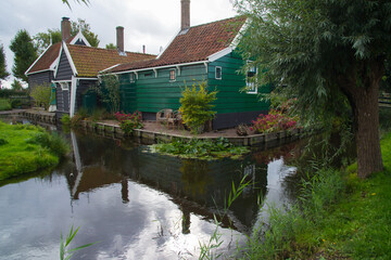 Obraz premium Wooden farm house in Zaandam, The Netherlands