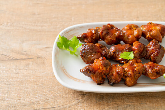 grilled chicken gizzard skewer with herbs and spices