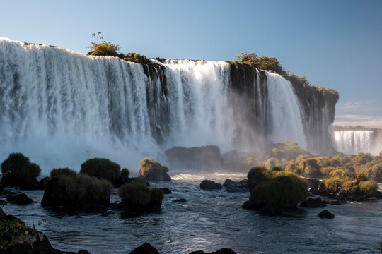 Beautiful view to waterfalls in Igua&ccedil;u, between Brazil and Argentina