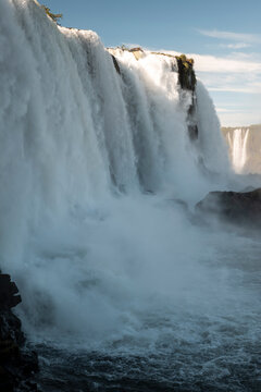 Beautiful view to waterfalls in Igua&ccedil;u, between Brazil and Argentina
