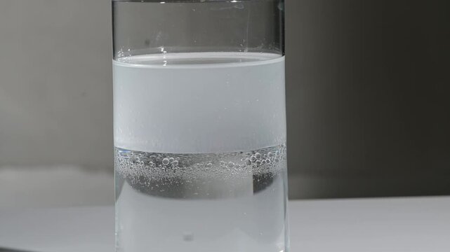 farbe fl&uuml;ssig &ouml;l wasser rot tropfen