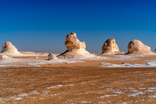 White Desert limestone horizon in Giza, Egypt