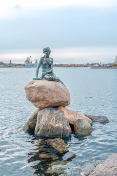 The Little Mermaid (Den Lille Havfrue) Bronze Statue on a Rock at Langelinie Promenade, Copenhagen
