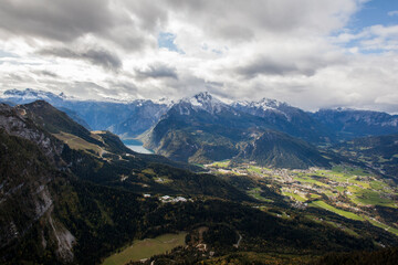 Obraz premium Panoramic view from Kehlstein mountain towards lake Konigssee in autumn, Bavaria, Germany