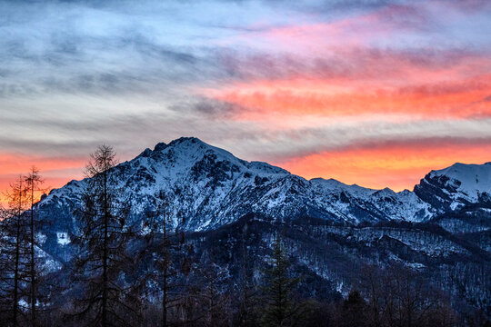 La Grignetta in inverno al tramonto
