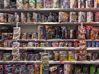 Obraz premium Retail lego shelf display