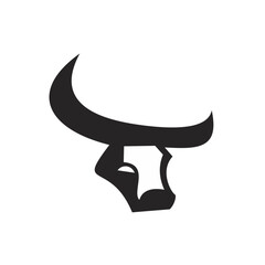 Naklejka premium Stylized Bull Head Logo with Strong Horns - Modern Abstract Animal Graphic Design