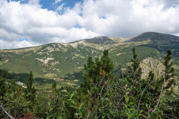 Fototapeta premium Landscape of Rila mountain near Granchar Lake, Bulgaria
