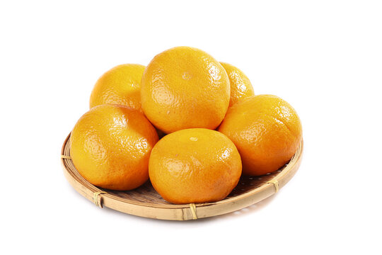 Fresh Mandarin Oranges from Wuming Guangxi in Bamboo Basket - Premium Thin-Skinned Citrus Fruit