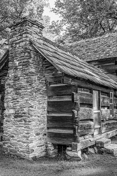 Cabin at the Mountain Farm Museum in the Smoky Mountains National Park, USA