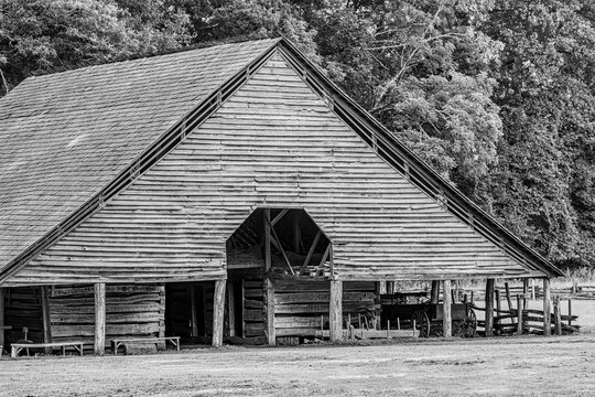 Barn at the Mountain Farm Museum in the Smoky Mountains National Park, USA