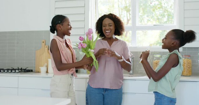 Mother with daughters presenting tulips, card; accepting  and  smelling, gifting with animated petal