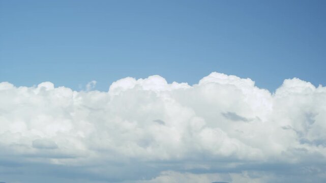 斑尾高原からみた入道雲の眺め
