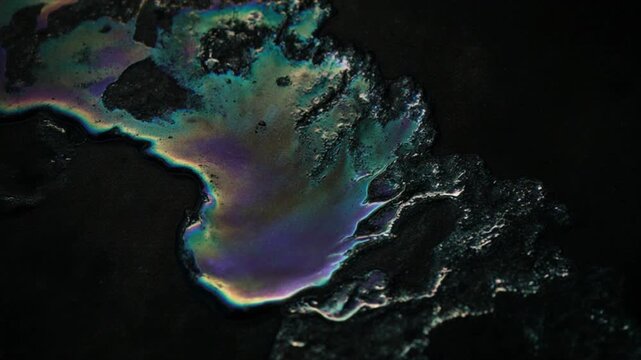 オイル漏れのような退廃的でグランジ感のある玉虫色動画