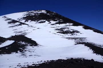 Neige sur l'Etna en Sicile  © Gwenaelle.R