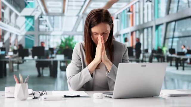 Businesswoman Pauses To Pray Faithfully With
