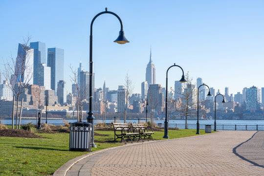 Maxwell Place Park with view of Manhattan Skyline, Hoboken, New Jersey
