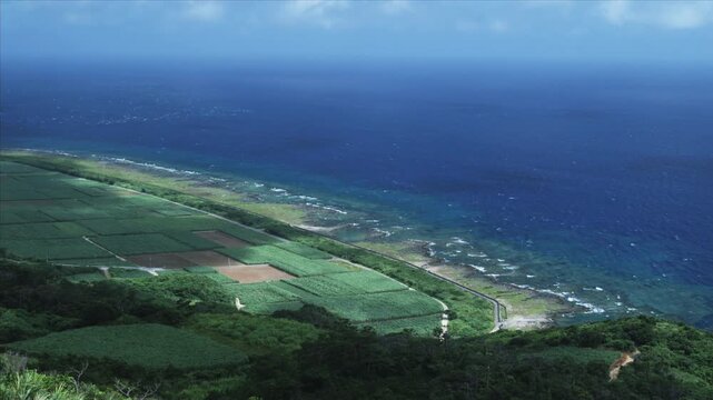 久米島比屋定バンタからの眺望
